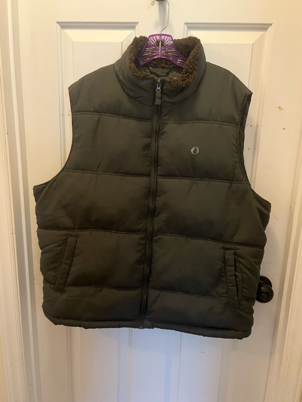 🐟 NWOT The American Outdoorsman Men’s Green Puffer Vest - Sz XL